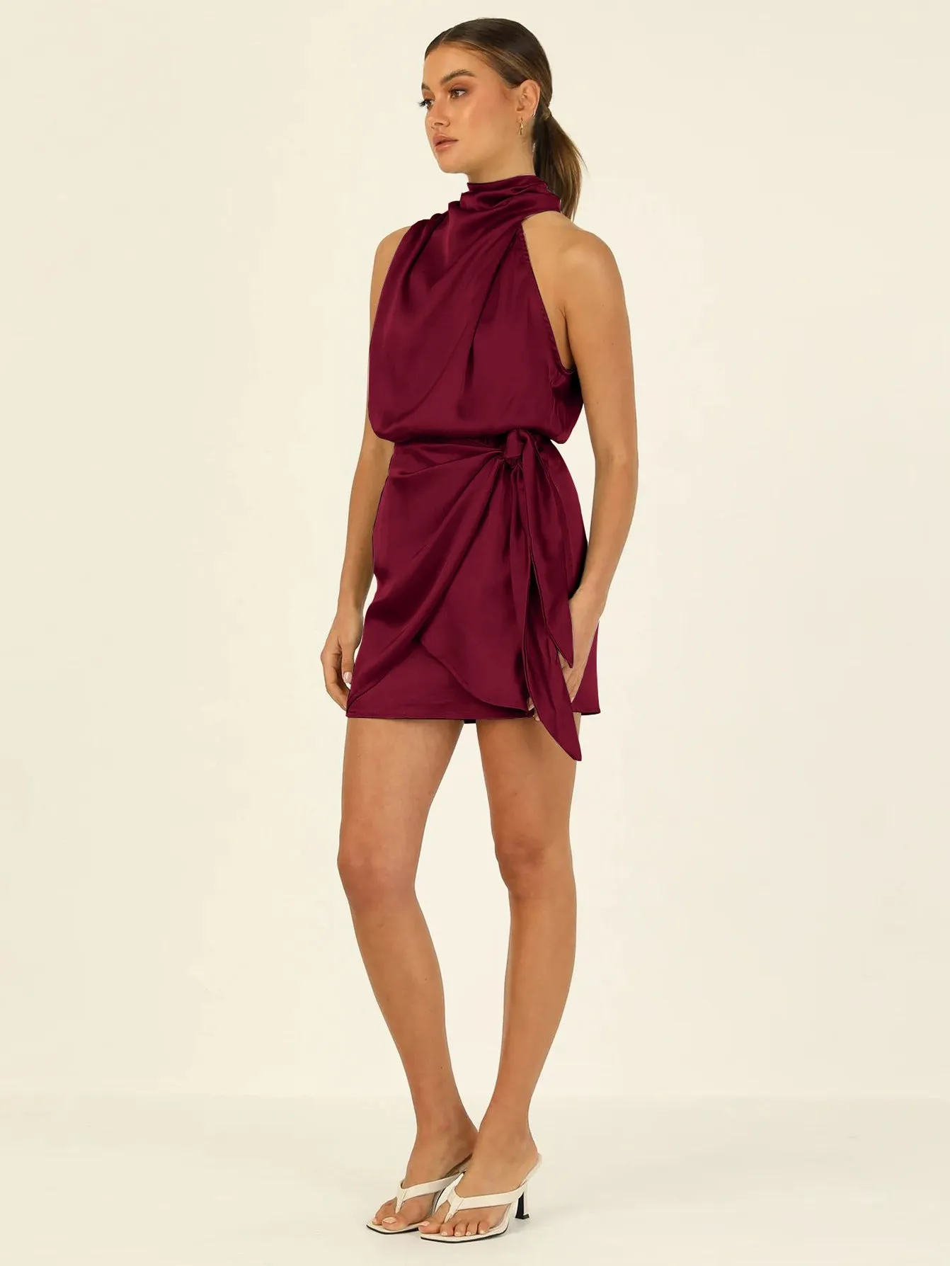Elena Elegance Vestido de cetim com gola halter