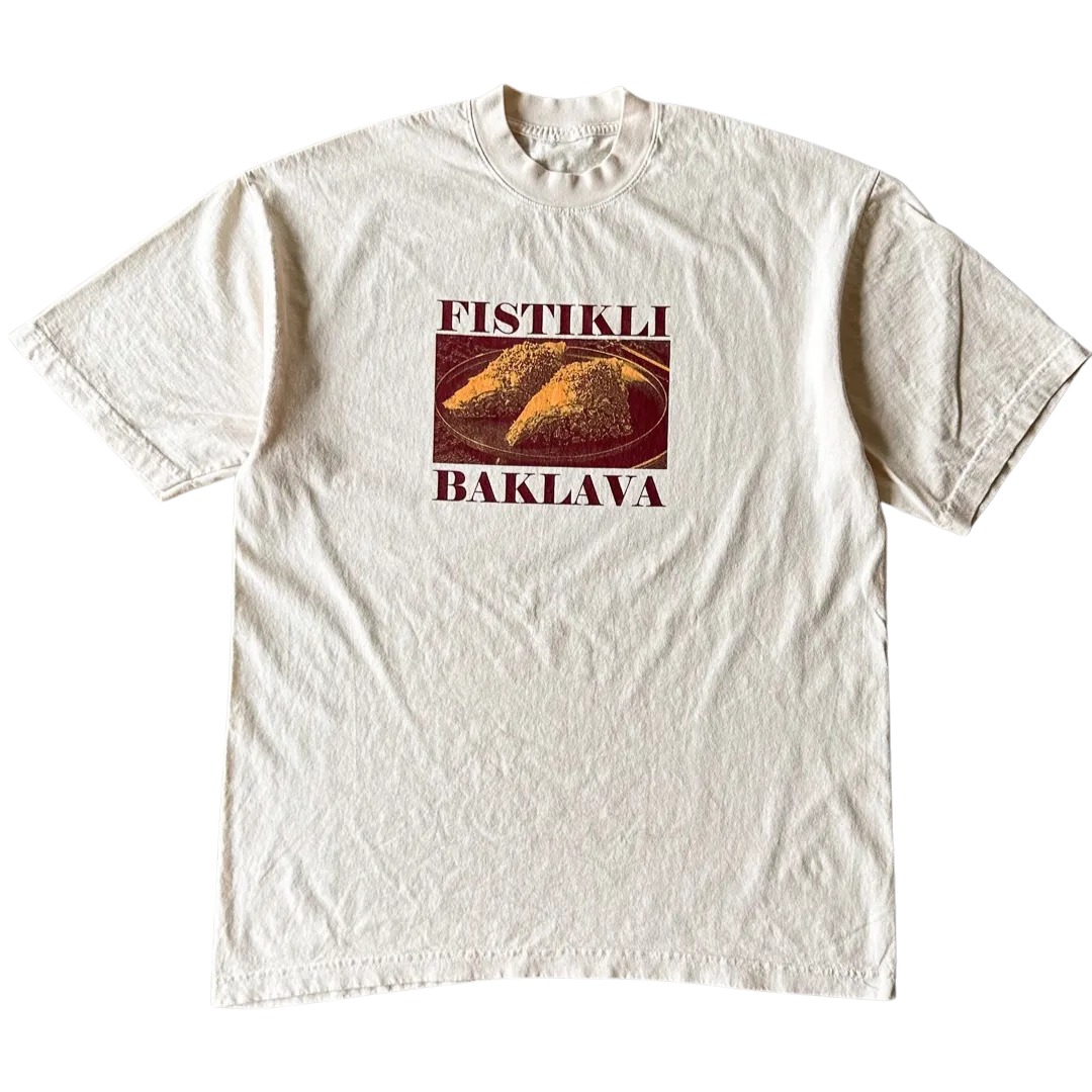 Fistikli Baklava Tee