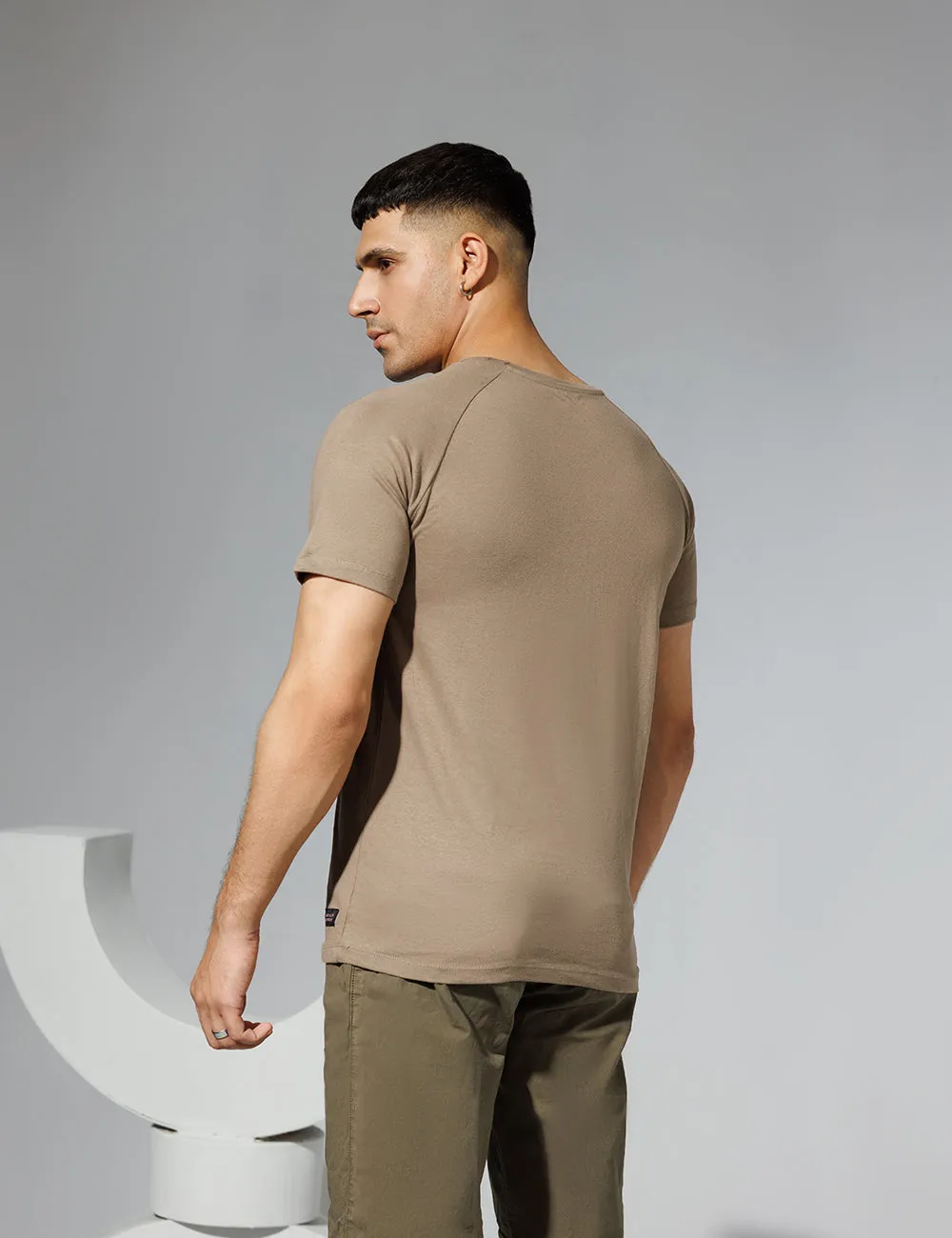 No Issue Lay Lo Tissue Graphic T-Shirt